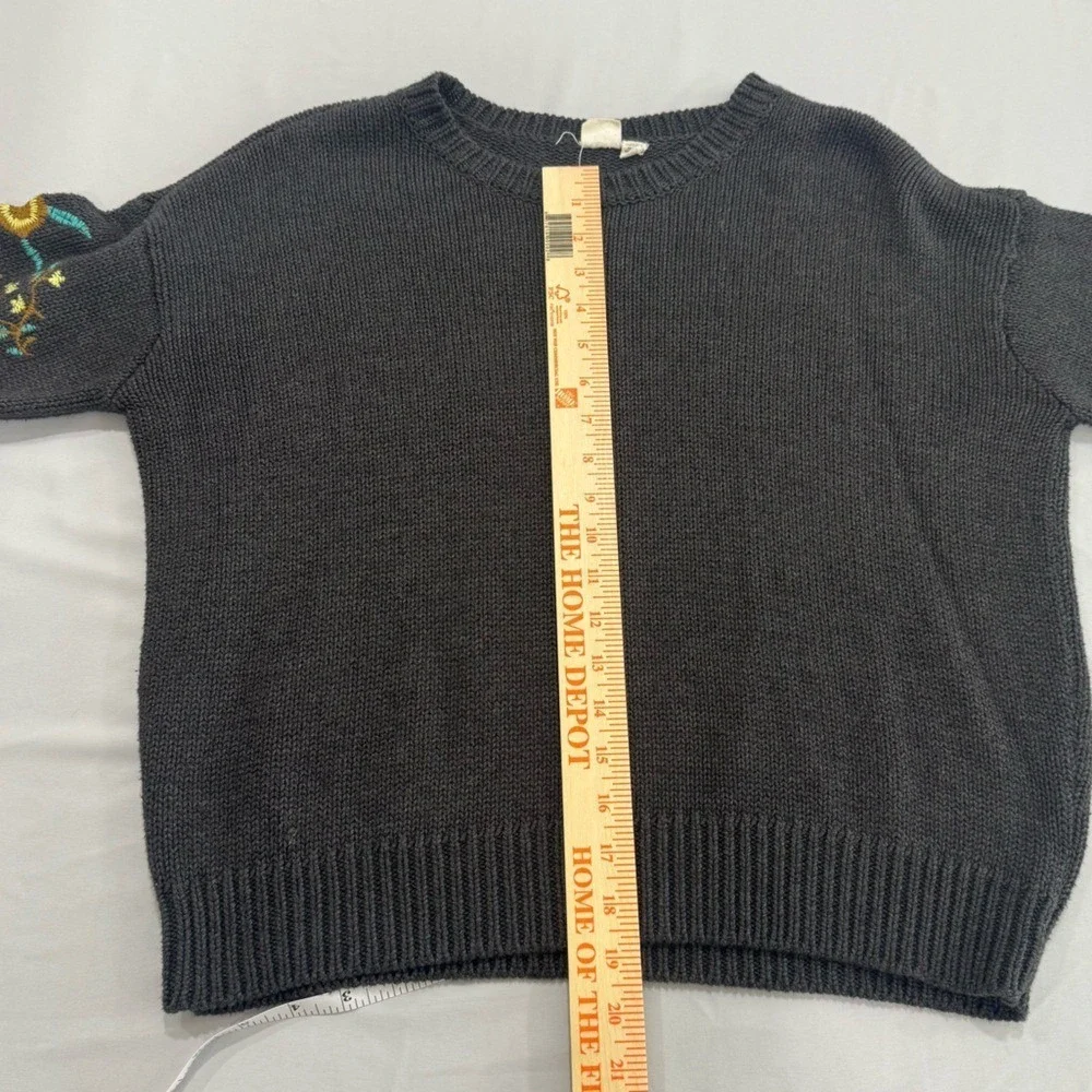 Beautiful Floral Embroidered‎ Sleeve Dark Gray Sweater Small